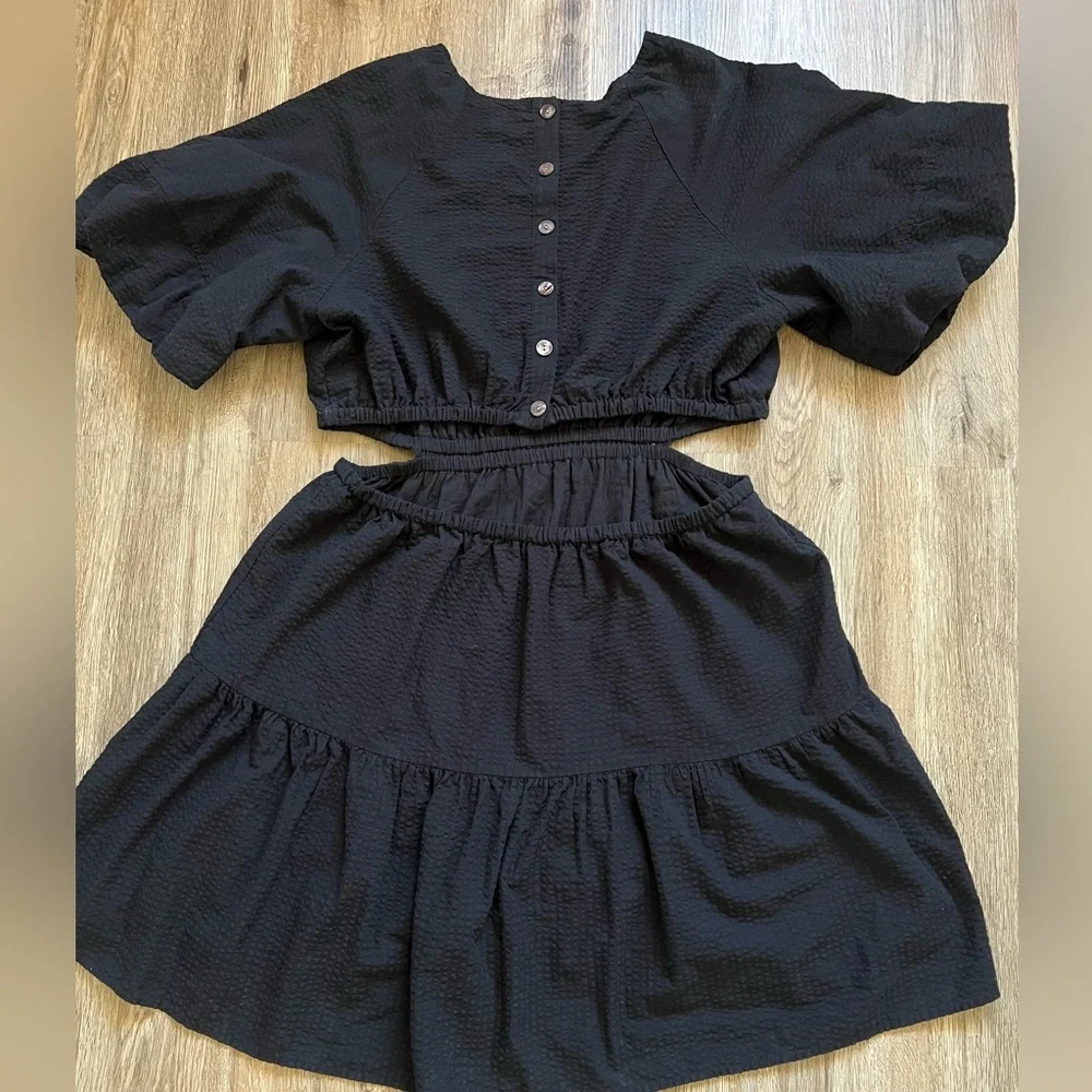 Madewell Seersucker Puff-Sleeve Cutout Dress Black Ruffle Hem A Line Size XL.